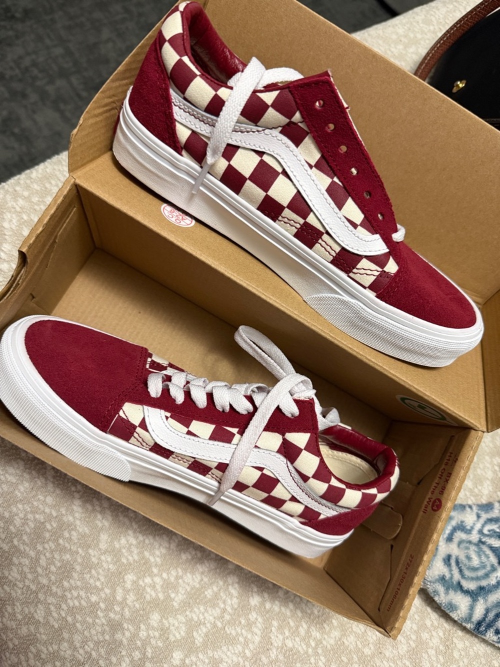 Nwt Vans Checkerboard Low-Top Sneakers in Burgundy and White